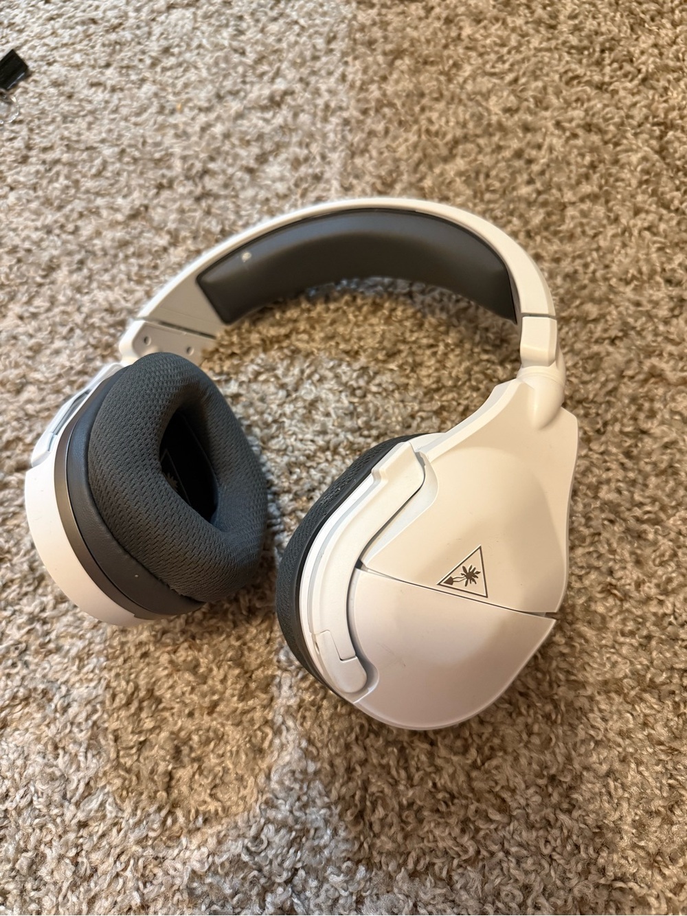Turtle Beach White Over-Ear Gaming Headset with Cushioned Ear Pads